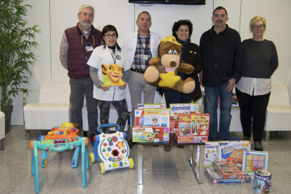 El material se recaudó en una gala benéfica celebrada en el Teatro Fortuny.