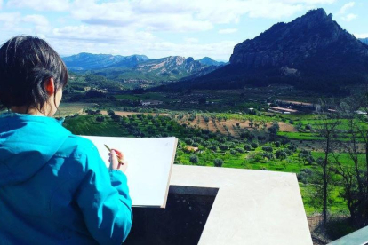 En el taller sobre Picasso los niños pintarán la montaña de Santa Bàrbara, en Horta de Sant Joan.