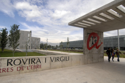 Imatge de l'exterior del Campus Ebre dela URV.