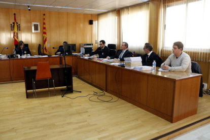 Plano general de la sala de vistas de la Audiencia de Tarragona que acoge el juicio por el crimen de Montblanc.