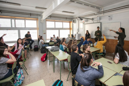 Una dotzena d'escoles tarragonines acullen els nous tallers sobre energia de Fundación Repsol.