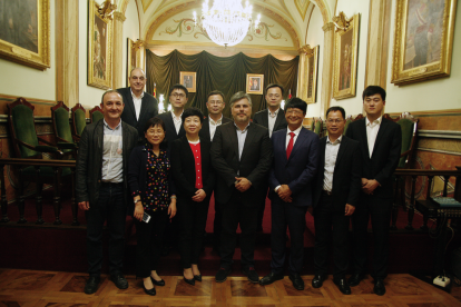 La delegación China también visitó el Barrio Antiguo, el Instituto de Estudios Vallenses, el polígono industrial y la Bodega Adernats de Nulles