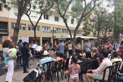 El Grupo de Metales y el Grupo de Percusión de Grado Profesional han realizado un concierto en la plaza Vergaduer de Tarragona.
