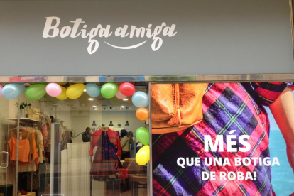 El nou establiment Botiga Amiga situat a Reus.