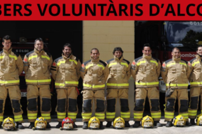 Fotografía de familia del cuerpo de bomberos Voluntarios de Alcover.