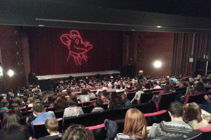 Imatge de la sala del Teatre Tarragona just abans d'iniciar-se la representació.