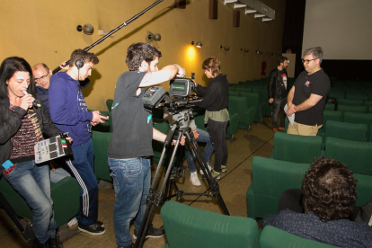 Alumnes de l'Escola de Cinema de Reus empren les instal·lacions com a localització en una cinta.