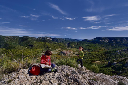 Recurrir paso a paso la naturaleza y los paisajes interiores del Baix Camp