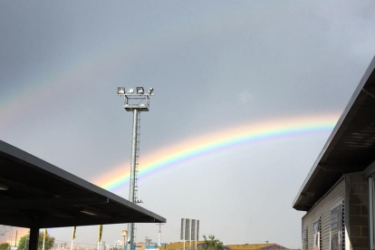 Imagen del arco iris desde el polígono Francolí.
