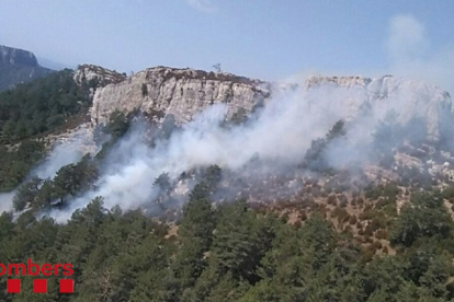El fuego está en la zona de Teixos de Marturi, en el Parc Natural dels Ports.