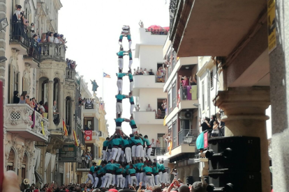 3de10 amb folre i manilles dels Castellers de Vilafranca a l'Arboç