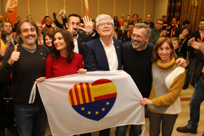 Los seis diputados de Ciudadanos celebran los resultados del 21-D en la SB Ciudad de Tarragona.