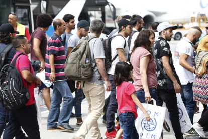 Imagen de archivo de la llegada de los refugiados al aeropuerto Adolfo Suárez Madrid-Barajas.