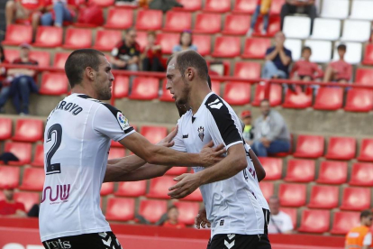 Tanto el Albacete como Zozulia –a la derecha de la imagen– llegan a Reus en el mejor momento de su temporada.