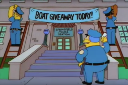 Imatge d'un capítol de The Simpson on el cap de policia Wiggum 'estafa' els delinqüents de Springfield.