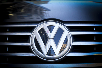 Imagen del logotipo del fabricante Volkswagen implicado en el 'dieselgate'.