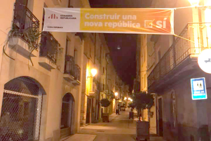Imagen de una pancarta pro-referéndum de ERC en la Selva del Camp.