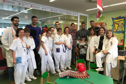 Els jugadors del Reus Deportiu visiten l'Hospital Sant Joan