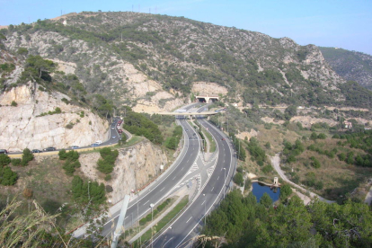 Imagen de la autopista C-32 a la altura de Sitges.