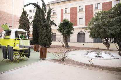 Imatge dels renovats jardins del Banc d'Espanya, que l'Ajuntament es va comprometre a obrir aquest mes de gener.