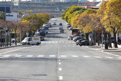 Imagen de la calle Josep Maria Folch i Torres, por donde se circulará sólo de subida.