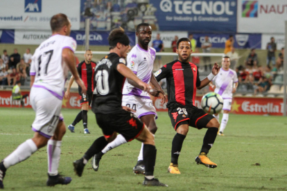 Gus Ledes, a la imatge, és un dels punters de l'equip i el jugador pel qual passa tot el joc del CF Reus.