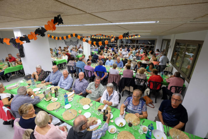 Los jubilados y pensionistas en la fiesta de la Castañada.