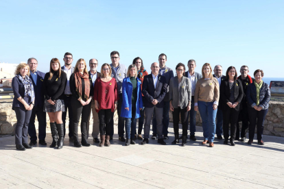 Els components de la llista d'ERC es va fer la foto de grup al terrat del Pretori de Tarragona.