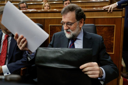 El president del Goven espanyol, Mariano Rajoy, en el seu escó del Congrés on avui se celebra la sessió de control al Govern.