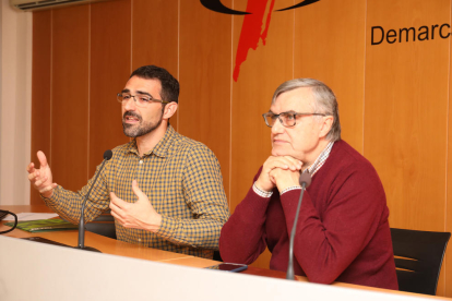 Albert Pallarès i Ricard Riol ahir, durant la roda de premsa celebrada al Col·legi de Periodistes.