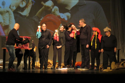 Imagen de la obra representada por el grupo teatral del Taller Baix Camp.