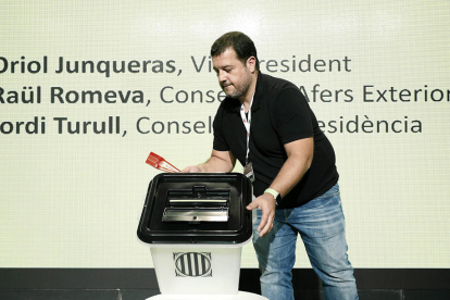 Imagen de la urna que este viernes han presentado desde la Generalitat.