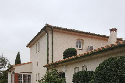 Plano medio de una de las viviendas que se han puesto a disposición del presidente, Carles Puigdemont, en caso de exilio.