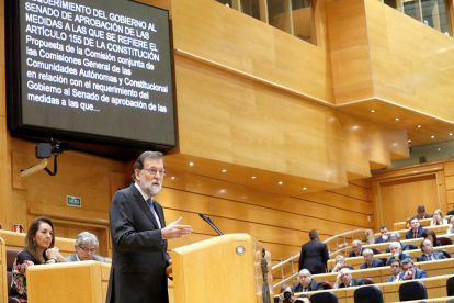 El presidente del Gobierno español, Mariano Rajoy, en el Senado.