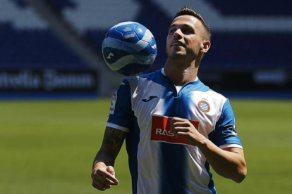 Álvaro Vázquez, procedente del Español, es uno de los nuevos fichajes del club grana.