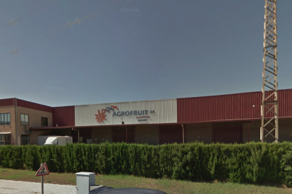 La empresa está situada en el Polígono Industrial Bajo Ebro de Tortosa, cuenta con una plantilla de 75 trabajadores.