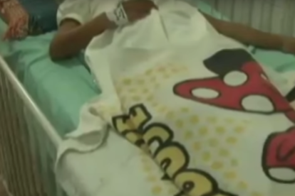 Imagen del menor en el hospital durante un reportaje emitido por el canal colombiano NTN24.