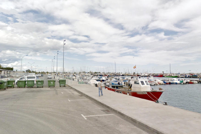 L'accident es va produir al moll de pescadors de Sant carles de la Ràpita.