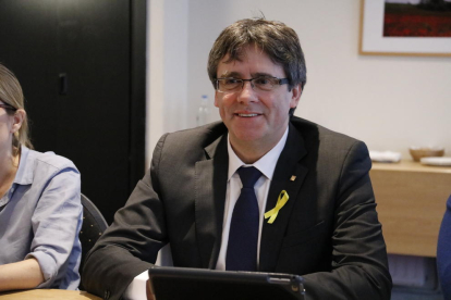 El cap de llista de JxCat, Carles Puigdemont, en una reunió a Brusel·les.