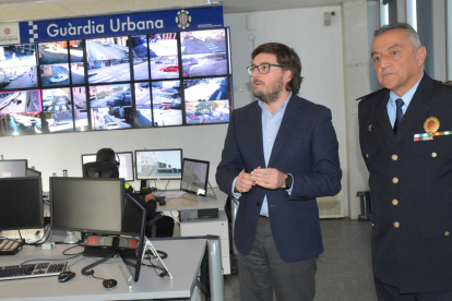 El tinent d'alcalde de Seguretat Ciutadana, Javier Villamayor durant la presentació de les càmeres de videovigilància.