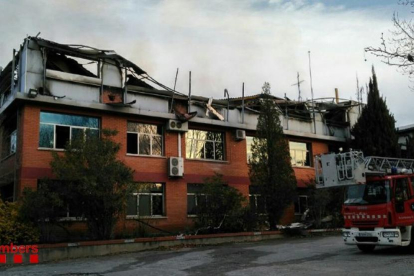 Imatge de l'estat en què ha quedat la seu dels Bombers després de l'incendi.