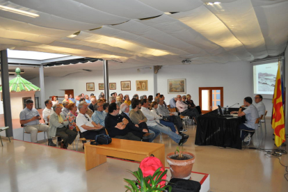 Una imatge de la conferència d'Alfredo Redondo a Casa Canals sobre les commemoracions del Setge de Tarragona.