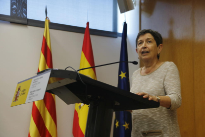 Pla mig de la delegada del govern espanyol, Teresa Cunillera, en el seu discurs durant la presa de possessió de Joan Sabaté com a subdelegat del govern espanyol a Tarragona. Imatge del 4 de juliol de 2018