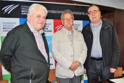 El president de la Cooperativa Obrera Tarraconense, Dionisio de la Varga, Ramon Marrugat, patró de la Fundació, i el president de la FPMC