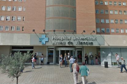 Imatge de la façana de l'Hospital Arnau de Vilanova de Lleida.