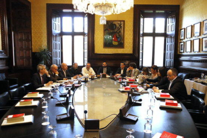 La Mesa del Parlament, reunida el 24 de abril de 2018.