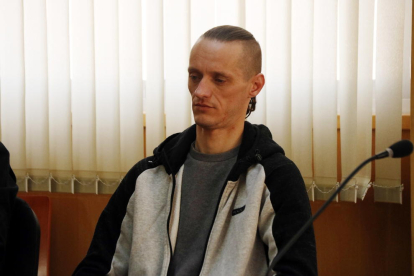 Stanislav R., l'acusat de l'assassinat i una temptativa de violació de la jove Meritxell Vall, en l'inici del judici.