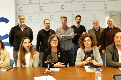 L'alcaldessa, Camí Mendoza, i el seu equip de govern han explicat el motiu de la suspensió del Ple.