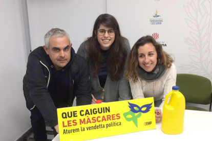 La miembro de la Asamblea de la CUP de Tarragona Aleida López y los concejales Laia Estrada y Jordi Martí Font.