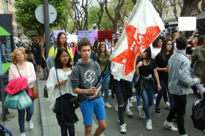 Estudiants a la manifestació contra la sentència de 'La Manada'.